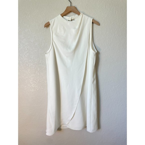 Trina Turk Dresses & Skirts - Trina Turk XL White Sleeveless Tulip Front Shift Dress